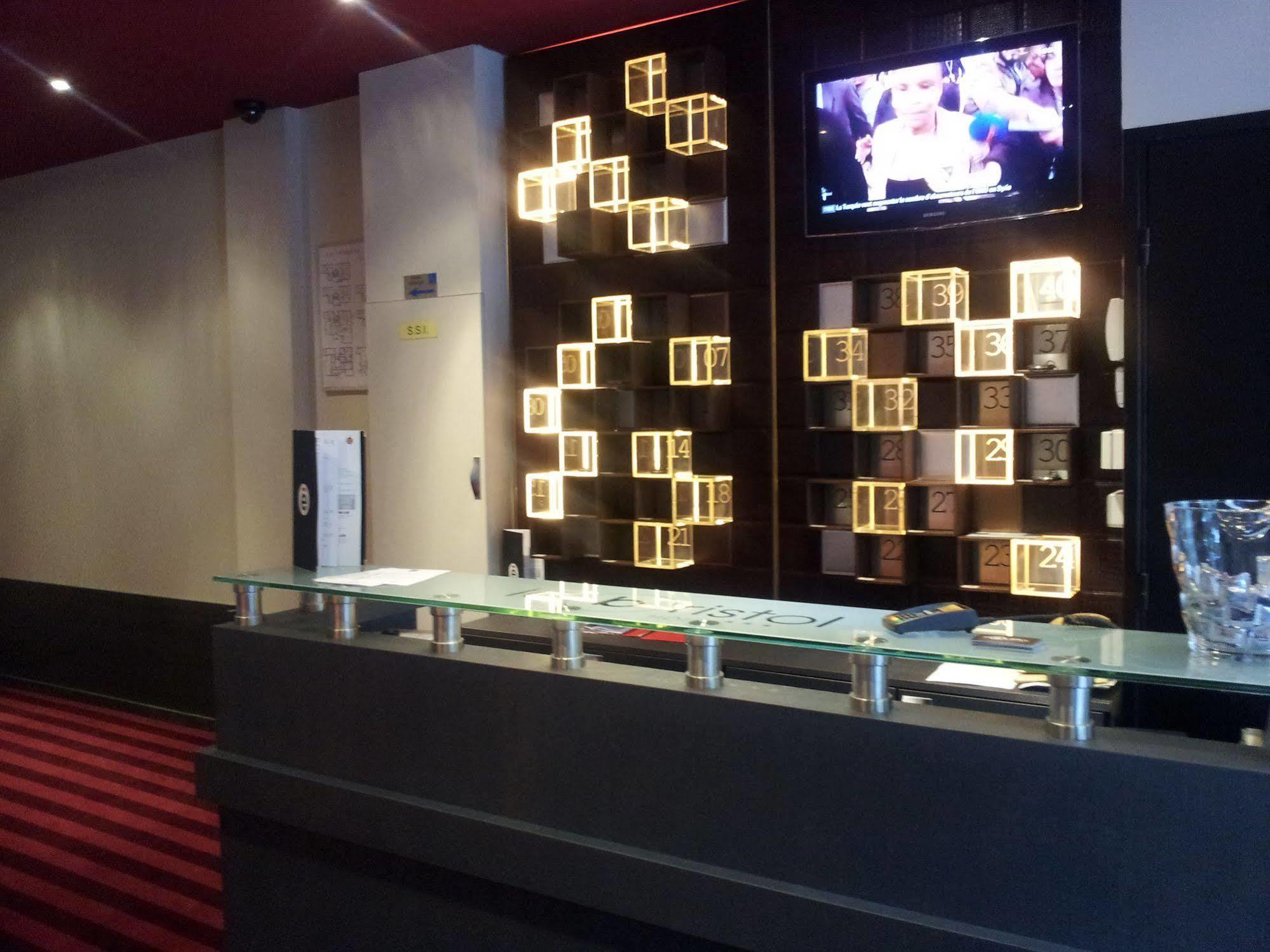 Hotel Bristol Reims Eksteriør bilde