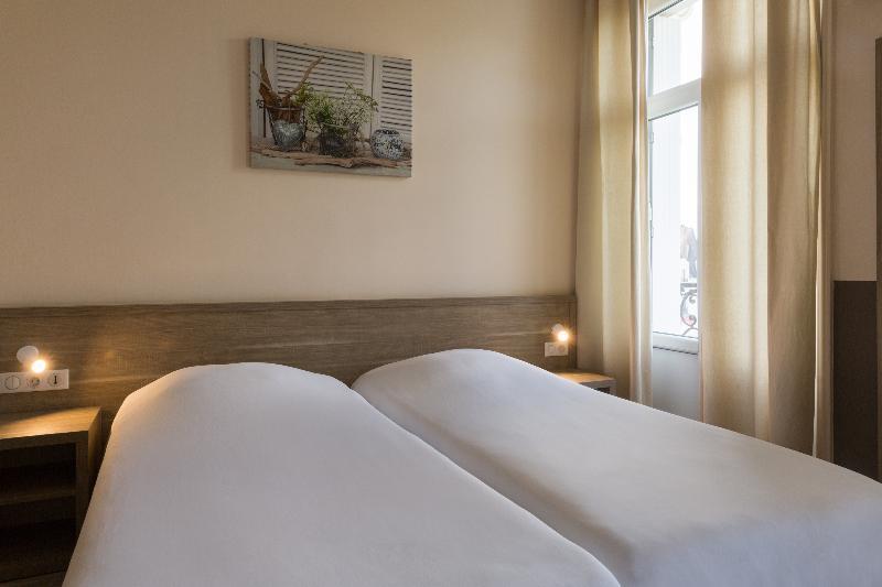 Hotel Bristol Reims Eksteriør bilde
